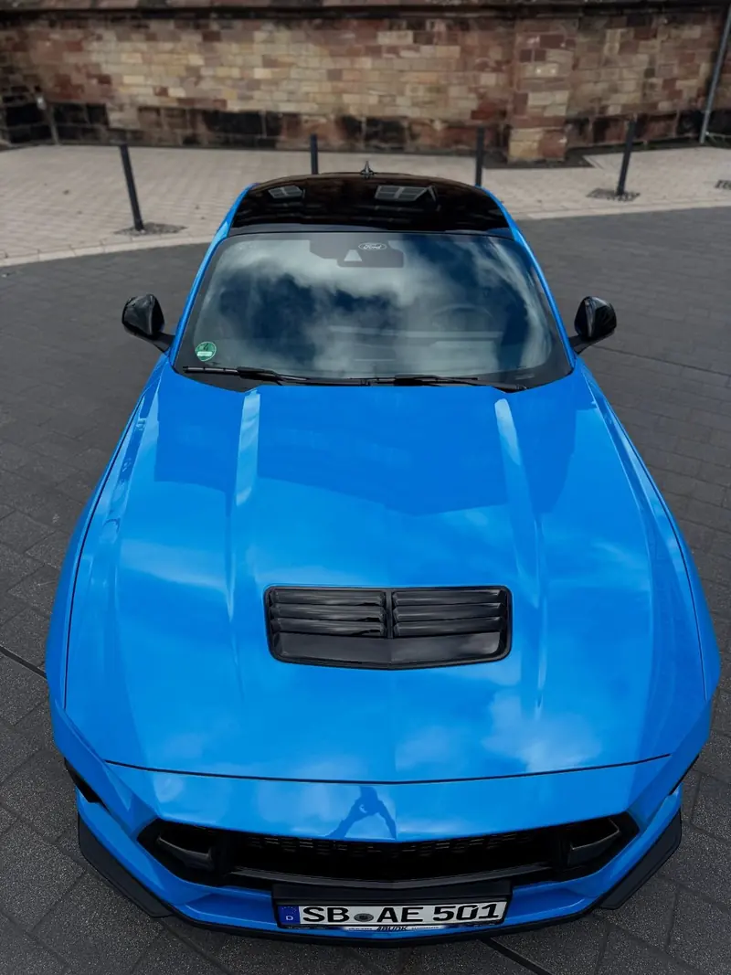 Ford Mustang GT, Motorhaube