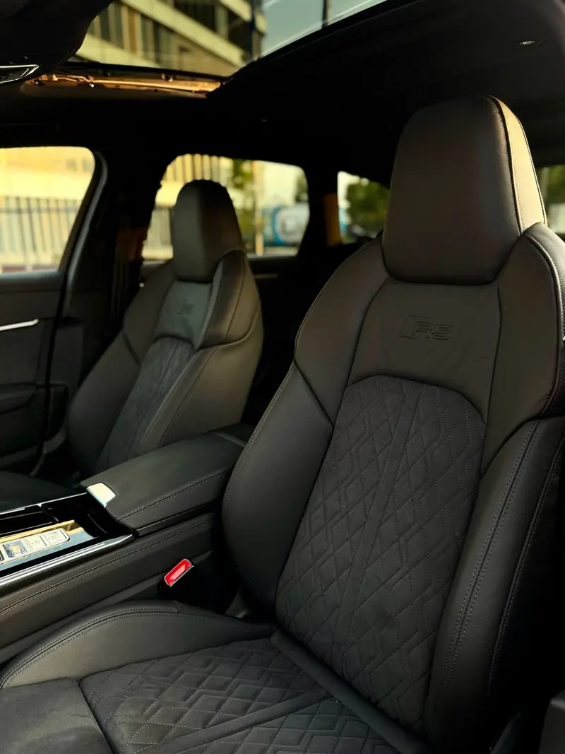 Audi RS6 Performance, Sitze